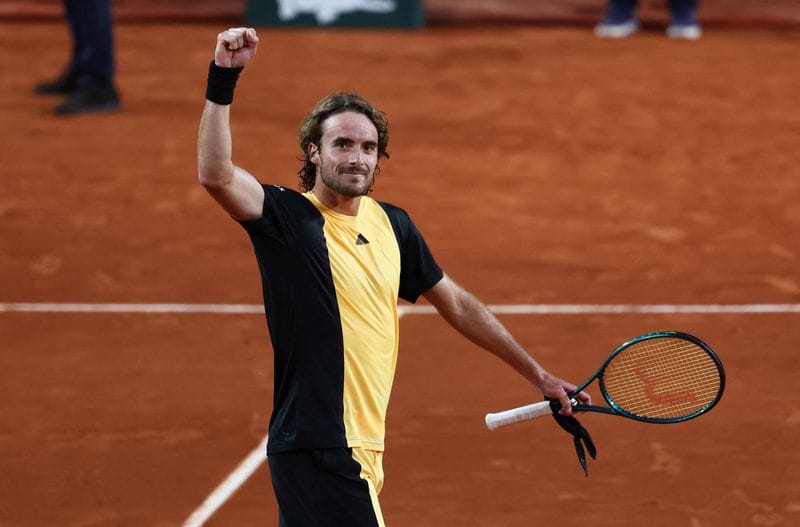TennisTsitsipas glides past Zhang into French Open fourth round