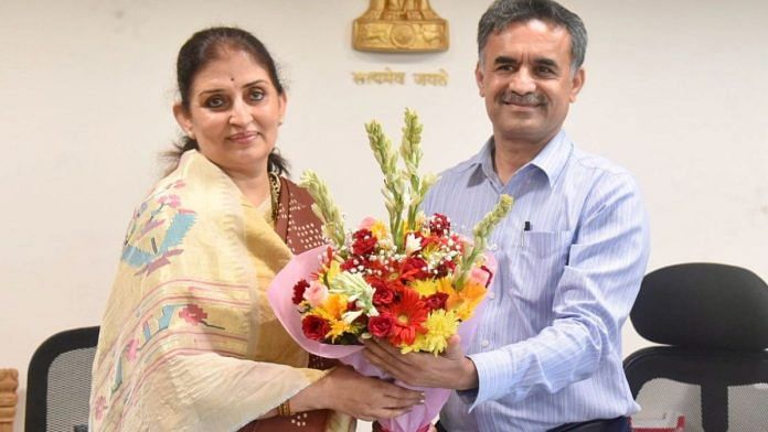 IAS Sujata Saunik takes charge as the new Chief Secretary of Maharashtra on 30 JUNe| ANI