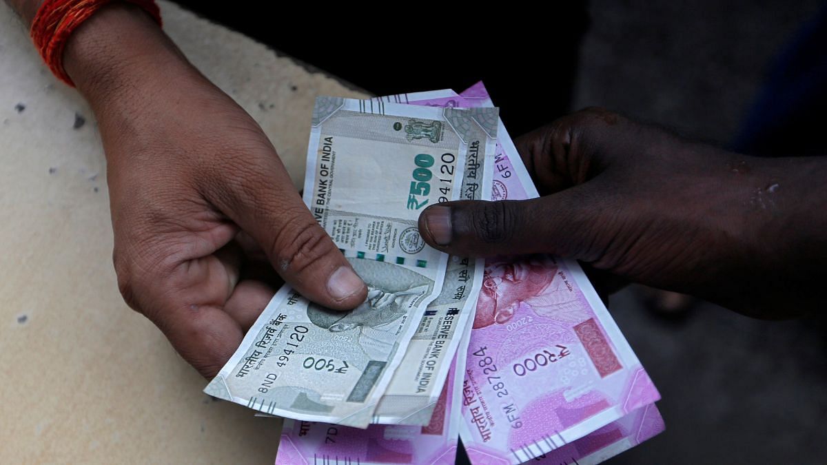 Demonetisation failure? Rs 500 & Rs 2,000 notes together make up 50% of counterfeit notes detected