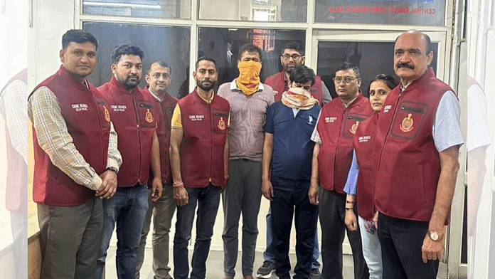 Crime Branch with arrested members of the gang that issued fake caste certificates | By Special Arrangement