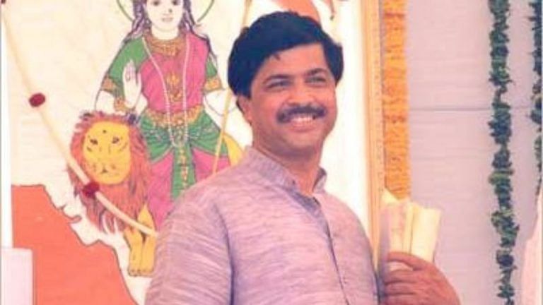 ‘I am Pramod Mahajan. I belong to the single largest party and I am in the Opposition’