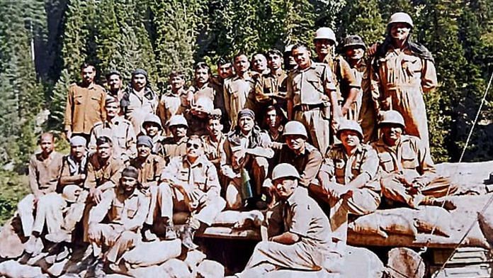 Soldiers posing for a picture during Kargil War