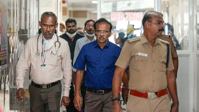 Doctors, police personnel and others at a government hospital where patients are being treated after consuming spurious liquor, in Kallakurichi, Friday, June 21, 2024 | PTI