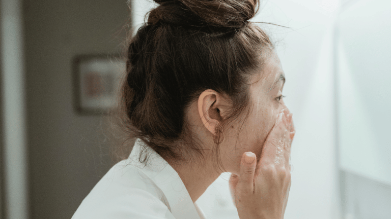 Essential Skincare Ingredients Your Cleanser Should Have