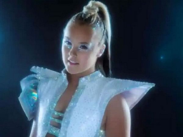 JoJo Siwa teams up with 'Dance Moms' creator for new docuseries on her life