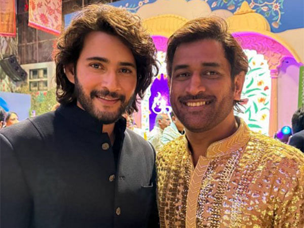 Mahesh Babu drops 'legendary' pic with MS Dhoni from Anant Ambani-Radhika Merchant wedding