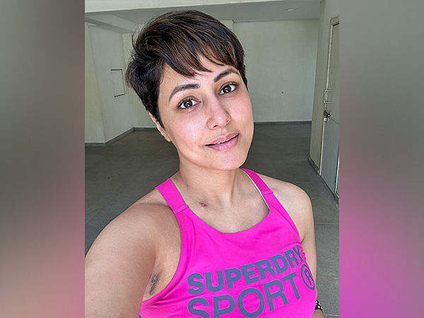 'Constantly in pain, every single second': Hina Khan gives health update amid breast cancer treatment