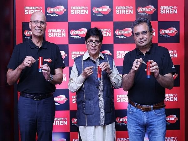 Kiran Bedi Unveils Eveready's Siren Torch with Safety Alarm; An Innovation Empowering Women's Safety