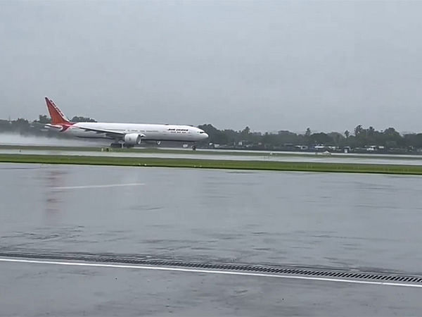 Air India ferry flight from Mumbai departs for Krasnoyarsk