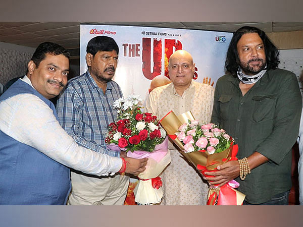 Union Minister Ramdas Athawale Praises Efforts of the Producers and Director After Watching 