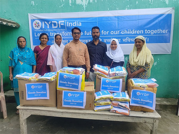 IYDF and UNANI DAWAKHANA Unite to Provide Humanitarian Aid to Children at Sanmarg Balgreh