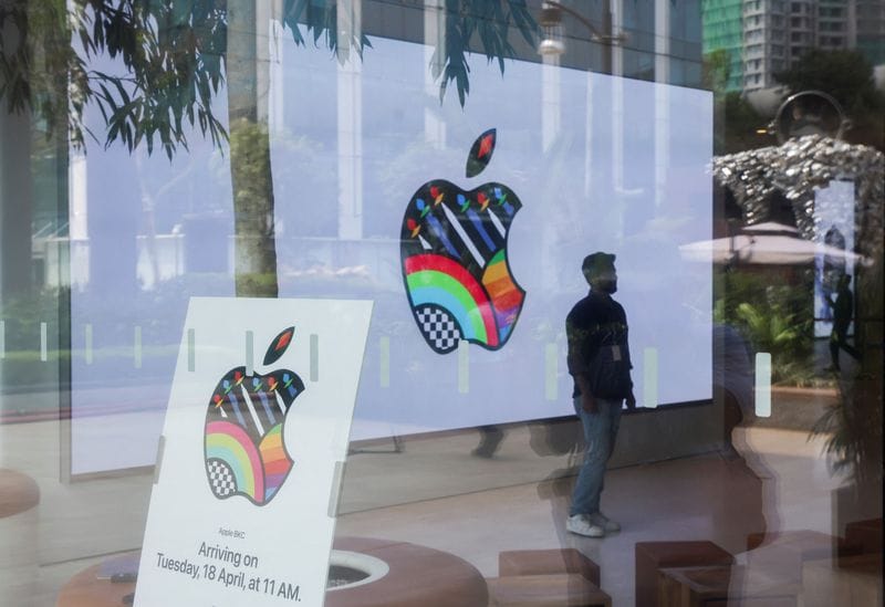 Apple's India sales jump 33 to near 8 billion last year, Bloomberg