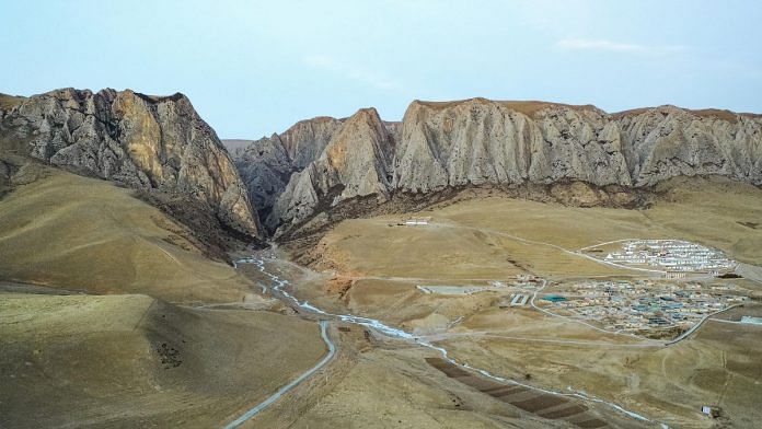 Baishiya Karst Cave in Tibet, where the Denisovans lived | Photo: Dongju Zhang’s group (Lanzhou University)