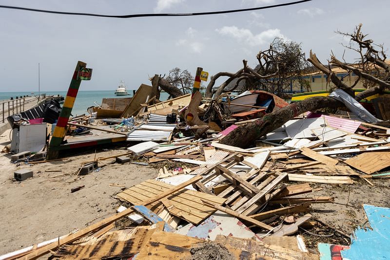 Hurricane Beryl Steams Towards Cayman Islands Mexico After Striking   Hurricane 926 