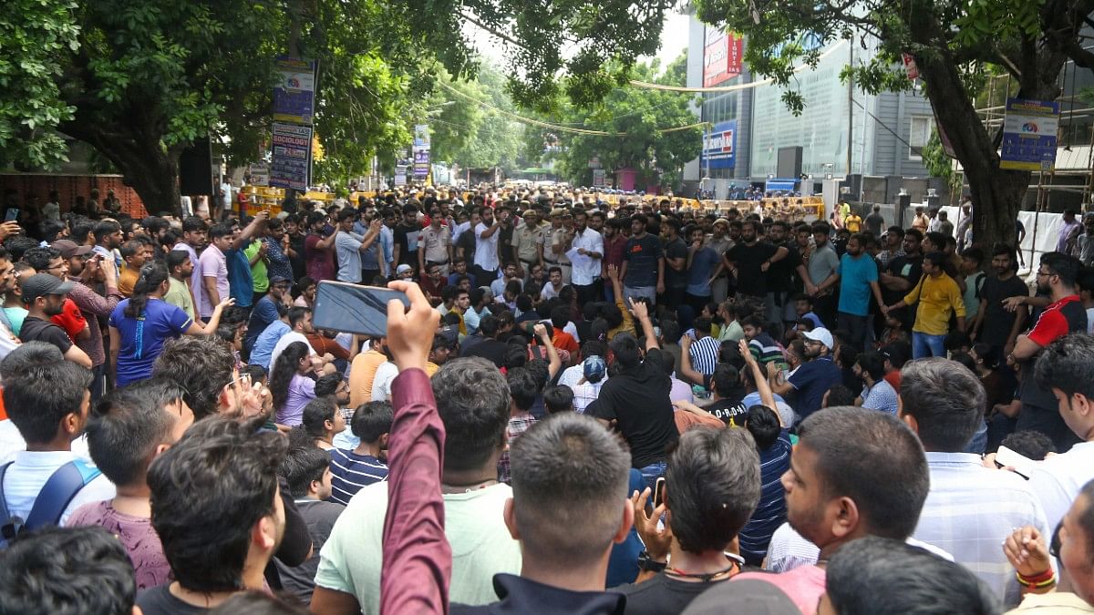 Students protesting outside Rau’s IAS Study Circle in Old Rajinder Nagar, Sunday | Suraj Singh Bisht | ThePrint