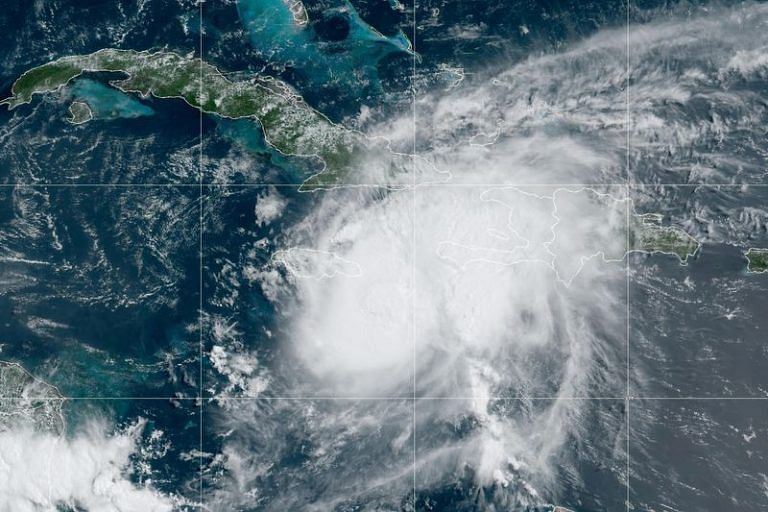 Record-breaking temperatures strengthen Hurricane Beryl as it hits ...