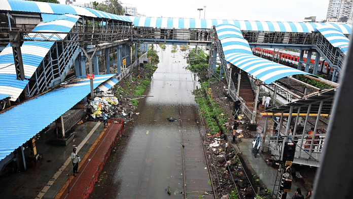 Railway tracks get waterlogged following heavy rainfall in Mumbai | ANI