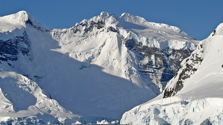 Researchers used 1,000 historical photos to reconstruct 5 Antarctic glaciers before collapse