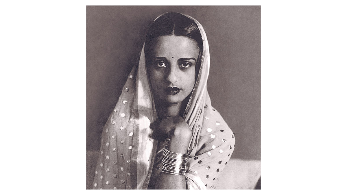 Amrita Sher-Gil, Photographer: probably Umrao Singh Sher-Gil, 1936. | Wikimedia Commons