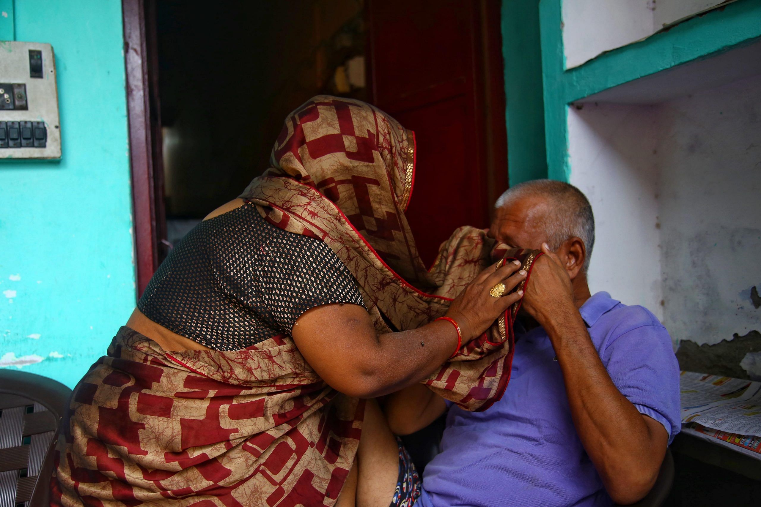 Ramsevak breaks down for fear of being questioned by the police | Manisha Mondal | ThePrint