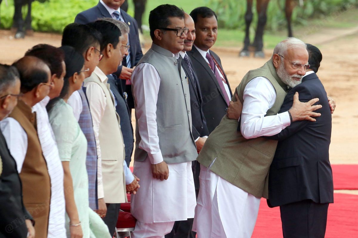 Modi, Chinh hug at Rashtrapati Bhavan forecourt | Praveen Jain | ThePrint
