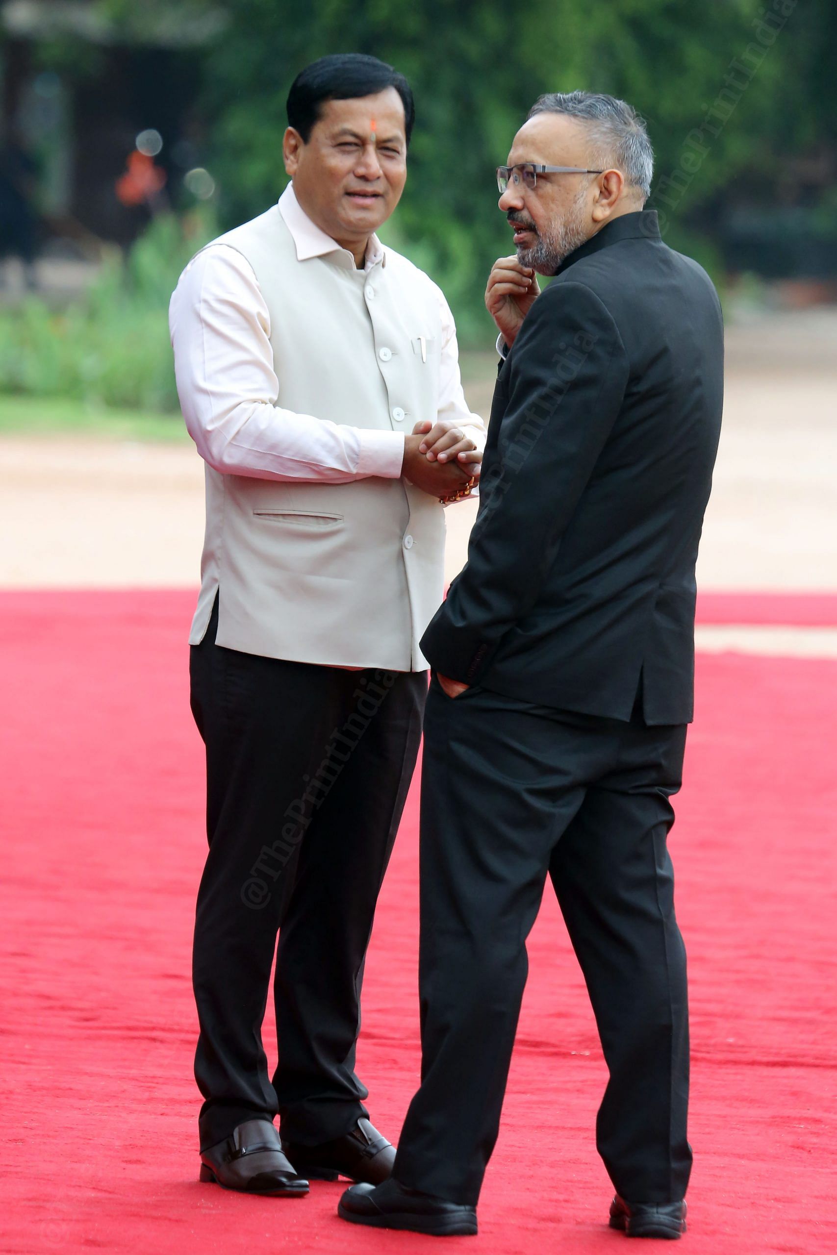 Union Minister Sarbananda Sonowal and cabinet secretary Rajiv Gauba at Rashtrapati Bhawan | Praveen Jain | ThePrint