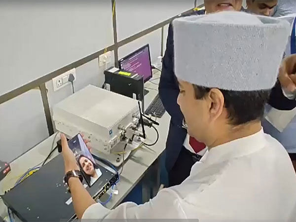 Union Minister Jyotiraditya Scindia showcases India's technological prowess with successful 5G test and video call