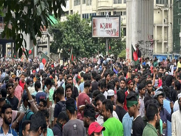 Shiekh Hasina flees Bangladesh; protestors storm her residence, Chief Justice's residence vandalised