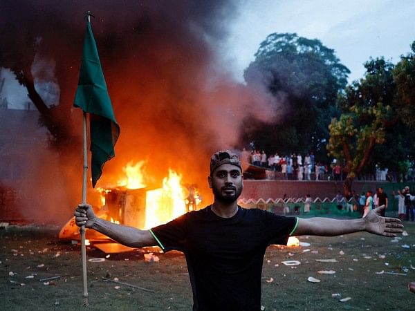 Bangladesh: At least six police stations vandalised, set on fire by miscreants in Chittagong 