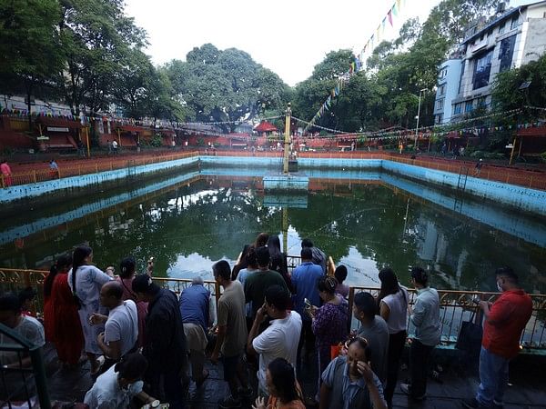 Hundreds of devotees celebrate 