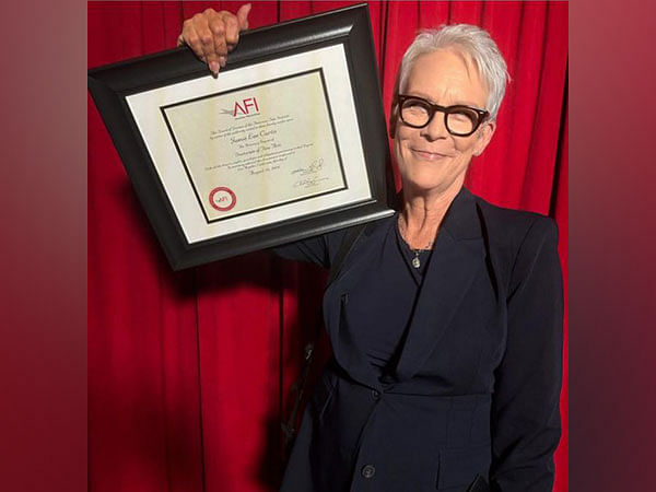 Jamie Lee Curtis reflects on her journey as she receives honorary degree from American Film Institute