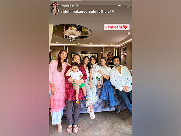 A look at Neetu Kapoor's fam-jam Independence Day celebrations with daughter Riddhima, sister-in-law Rima Jain 