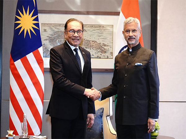 EAM Jaishankar calls on Malaysia PM Anwar Ibrahim during his State visit to India