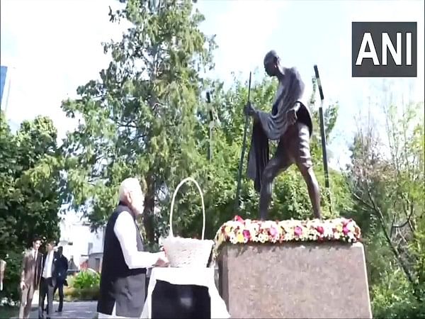 Prime Minister Narendra Modi pays floral tributes to Mahatma Gandhi in Ukraine's Kyiv