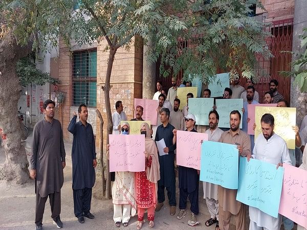 Pakistan: University employees protest over months of unpaid salaries amid severe financial crisis