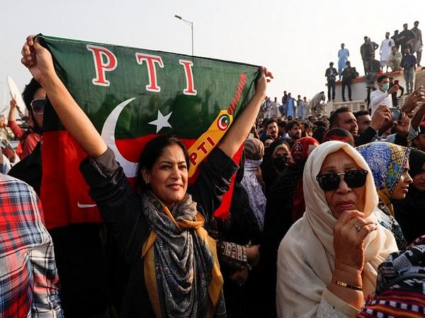 Pakistan Tehreek-e-Insaf calls off 'power show' in Lahore 