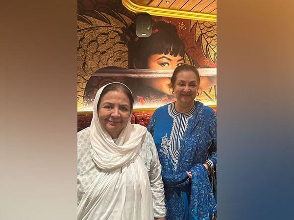 Farida Jalal joins Saira Banu's 80th birthday festivities 
