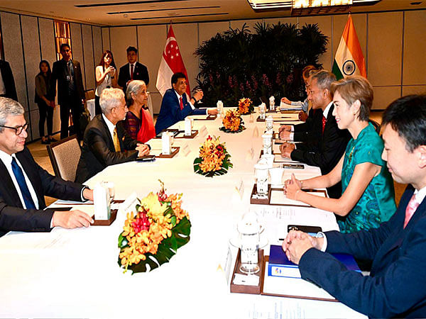 At ministerial roundtable, India-Singapore discuss co-operation in emerging, futuristic areas