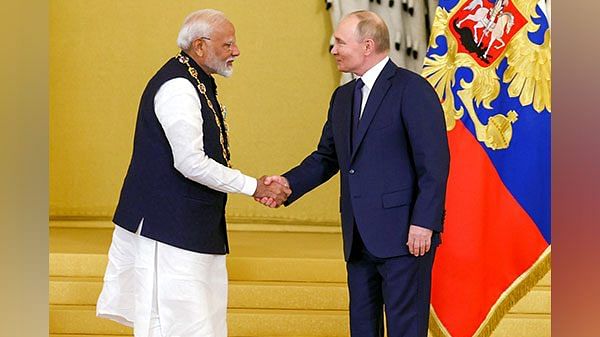 PM Modi speaks with Russian President; exchanges views on Russia-Ukraine conflict, his visit to Ukraine