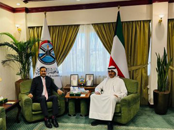 Indian envoy in Kuwait meets Governor of Ahmadi Governorate, apprises him of Indian community's contribution