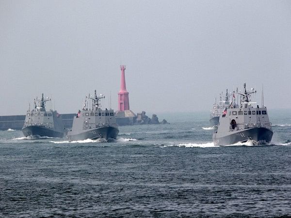 Taiwan reports Chinese military activity around itself