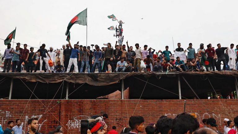Bangladesh army chief to meet student protest leaders, country awaits formation of new govt