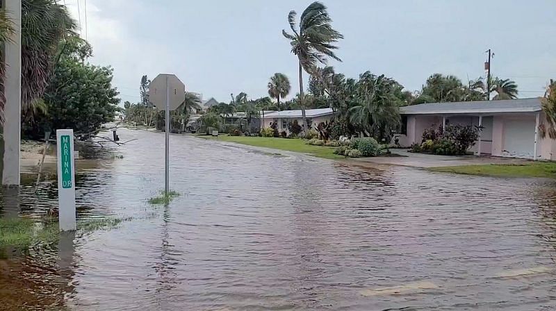 Debby crawls near Georgia coast, bringing deluge and flooding threat ...