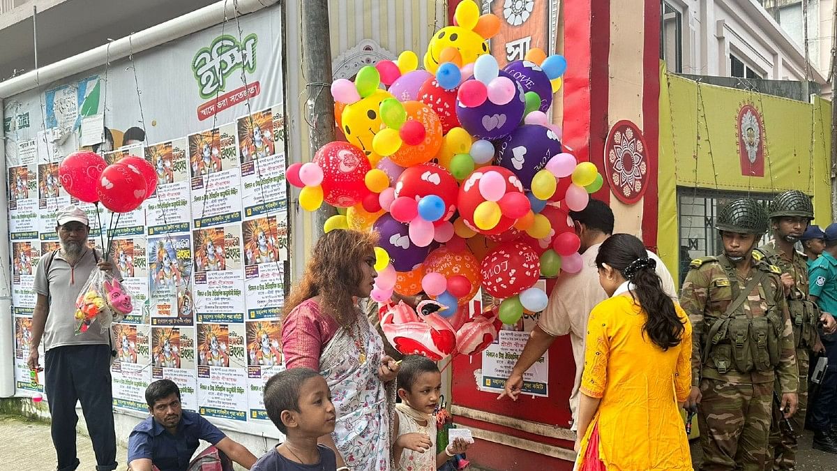 Balloon vendors at Dhakeshwari temple, Monday | Ananya Bhardwaj | ThePrint