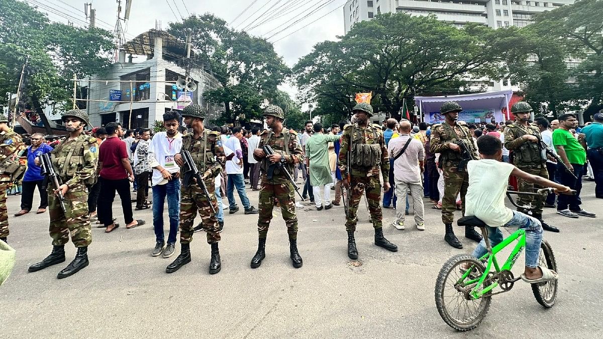 Security personnel deployed outside temple in Dhaka, Monday | Ananya Bhardwaj | ThePrint