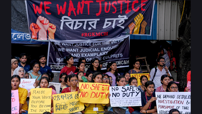 Doctors and nursing staff protest agains rape and murder of a woman doctor inside RG Kar Medical College, in Kolkata, 11 August, 2024 | Credit: PTI