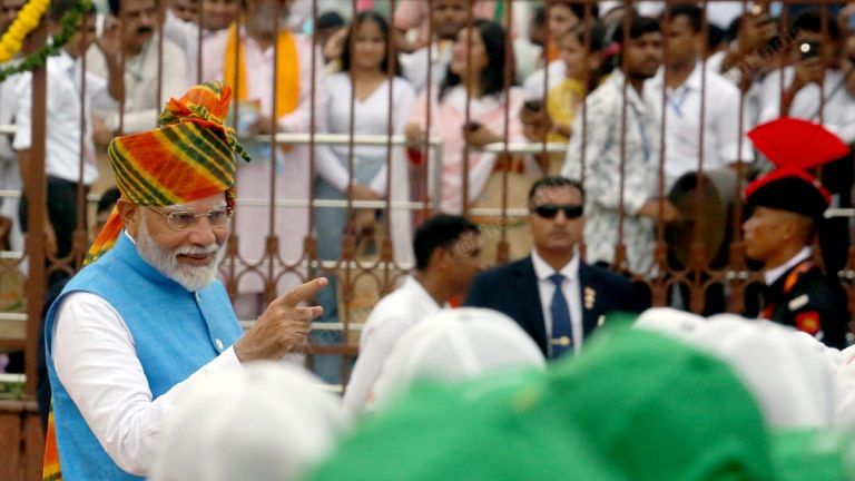 Modi’s lehariya turban, politicians in raincoats, Olympians in attendance — glimpses from Red Fort