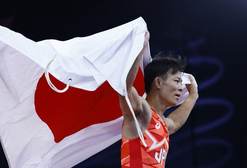 OlympicsWrestlingGolds from Higuchi and Sakurai fuel Japan's