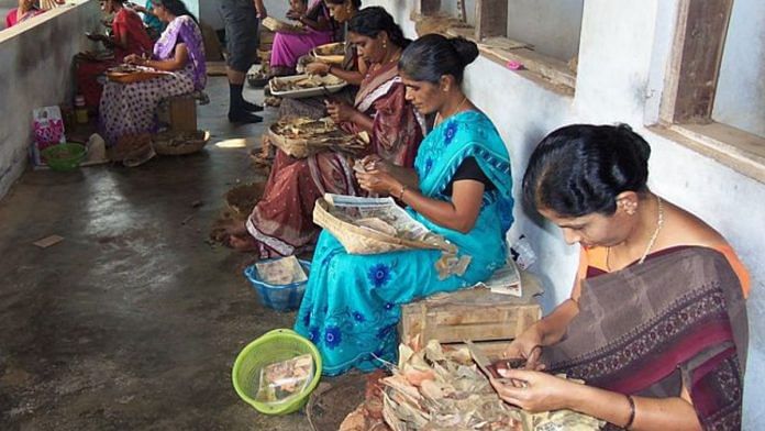 File photo of Indian women working at a beedi factory | Commons