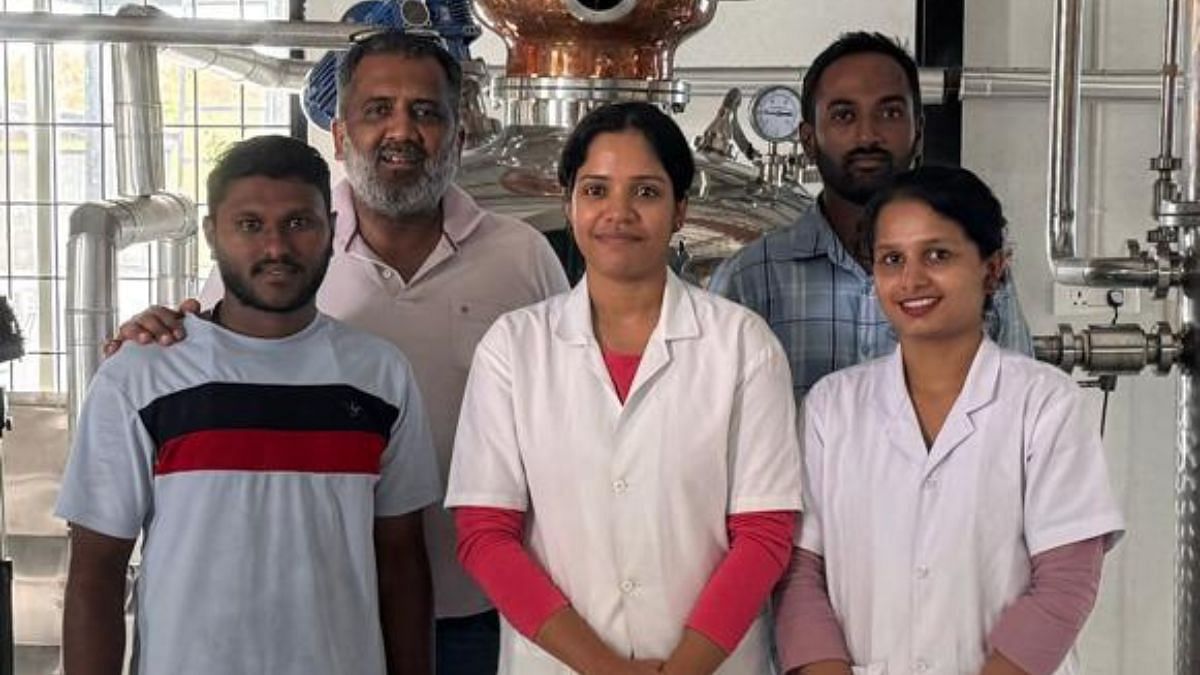 Sudeep Gowda (production), Arpitha Nayak, Preetham Poovamma (chemists). Back: Aruna Urs and Punith Kumar (distiller) | Photo: Triya Gulati, ThePrint